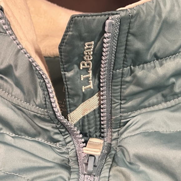 L.L. Bean Fleece Lined Primaloft Jacket Womens Size Medium Green Quilted EUC - Picture 4 of 10